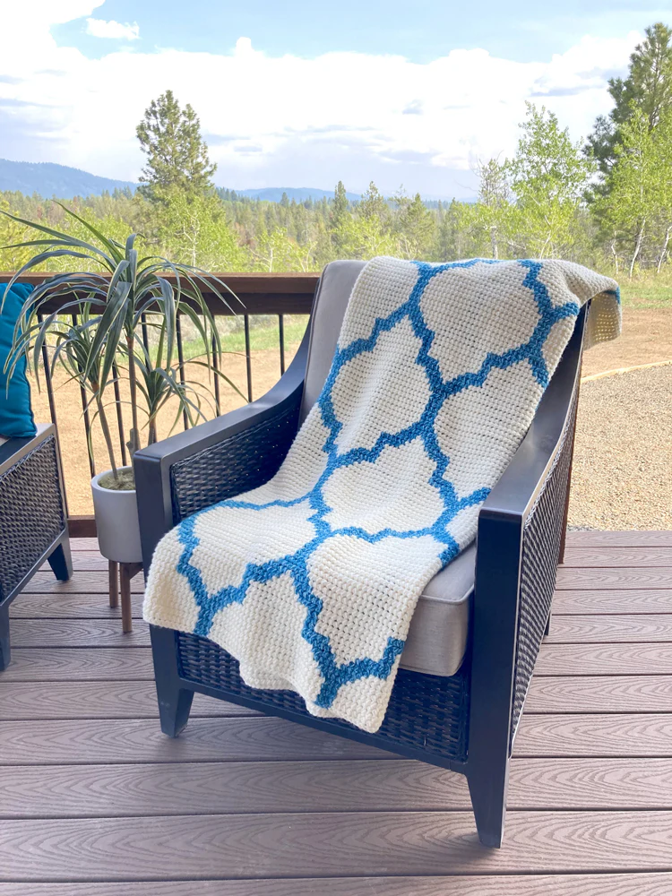 Arabesque Geometric Blanket - Image 3