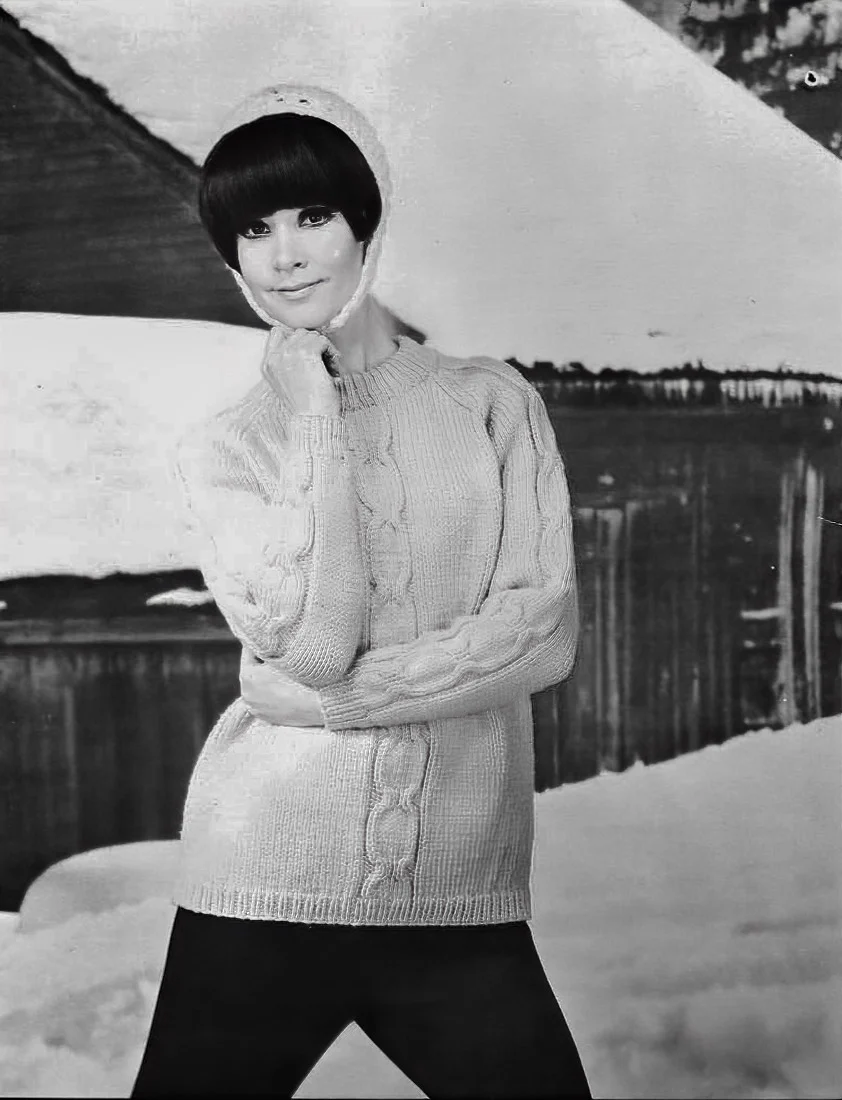 Aran Crew Neck Sweater Pattern - Image 2