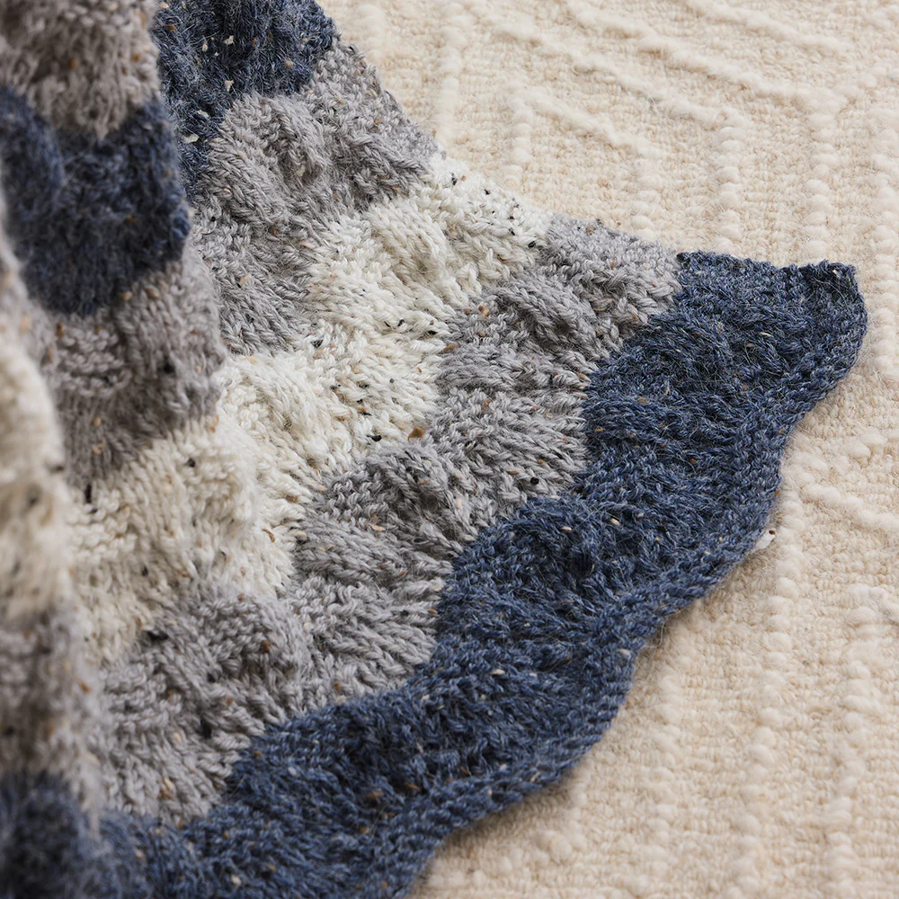 Beachwood Waves Throw - Image 5