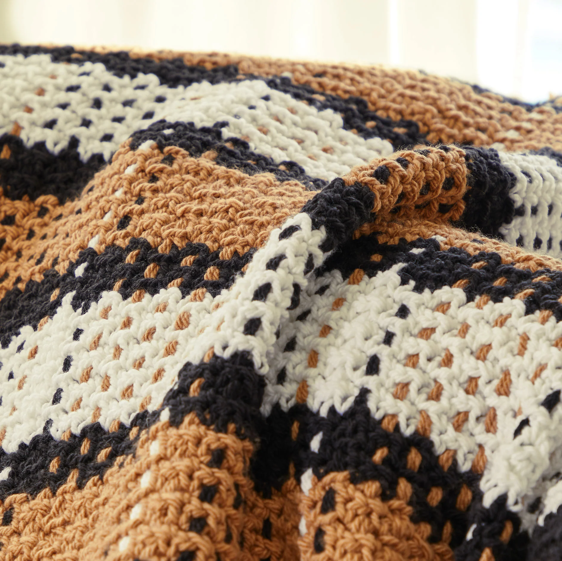 Chunky Plaid Blanket - Image 5