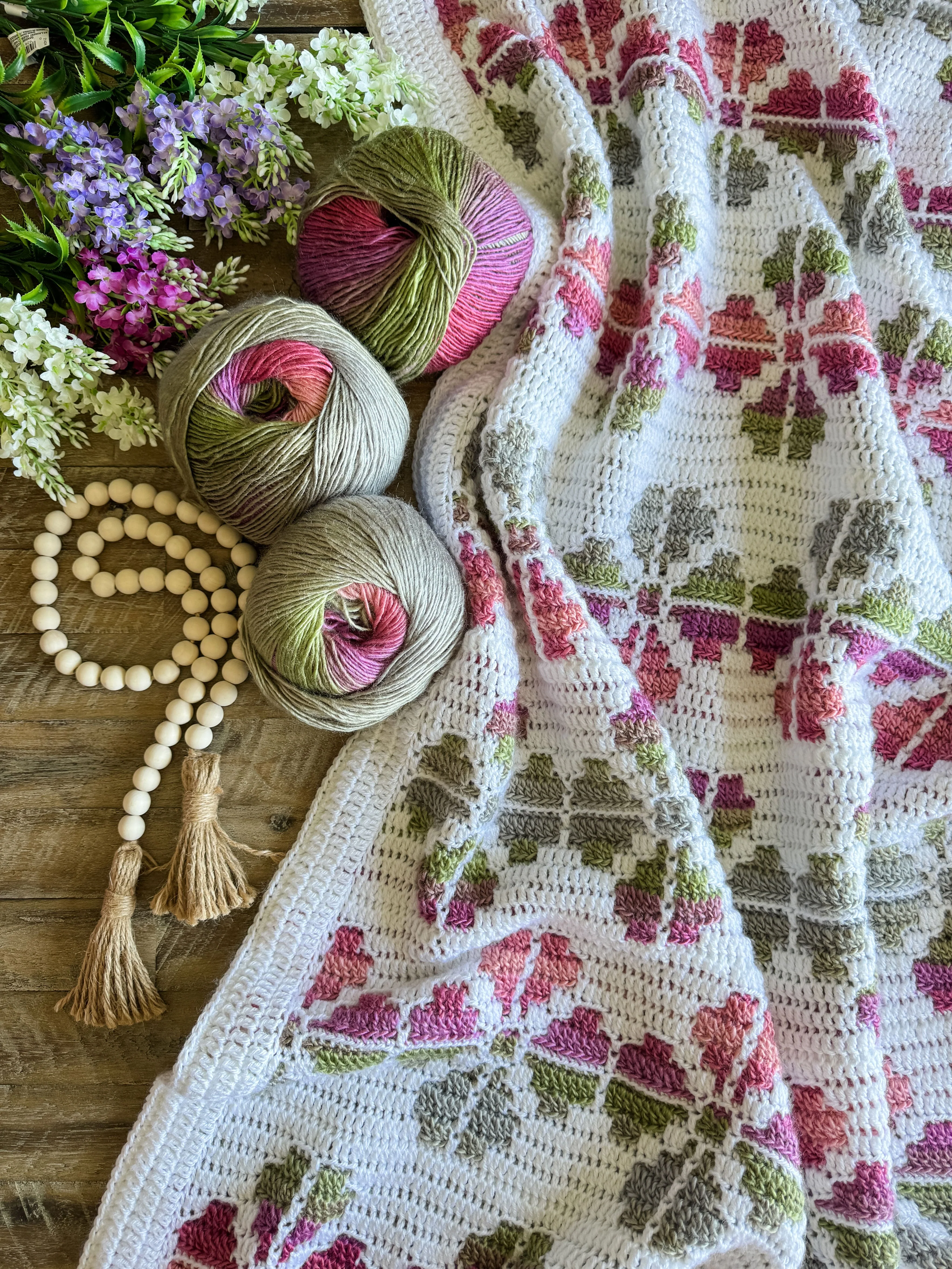 Cosmos Mosaic Flower Blanket - Image 4