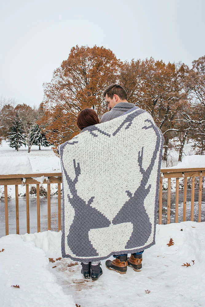 Deer Love Afghan - Image 3