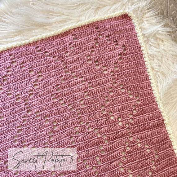 Diamond Drops Filet Baby Blanket - Image 2