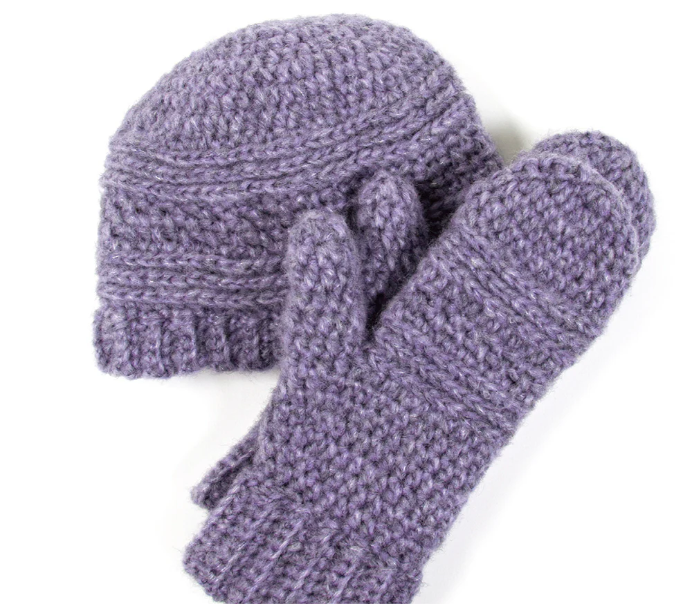 Hat, MIttens & Scarft Ensemble - Image 2