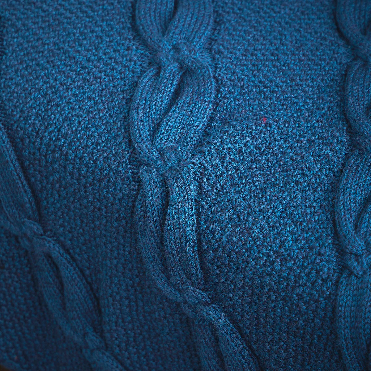 Knotted Cable Throw - Image 4