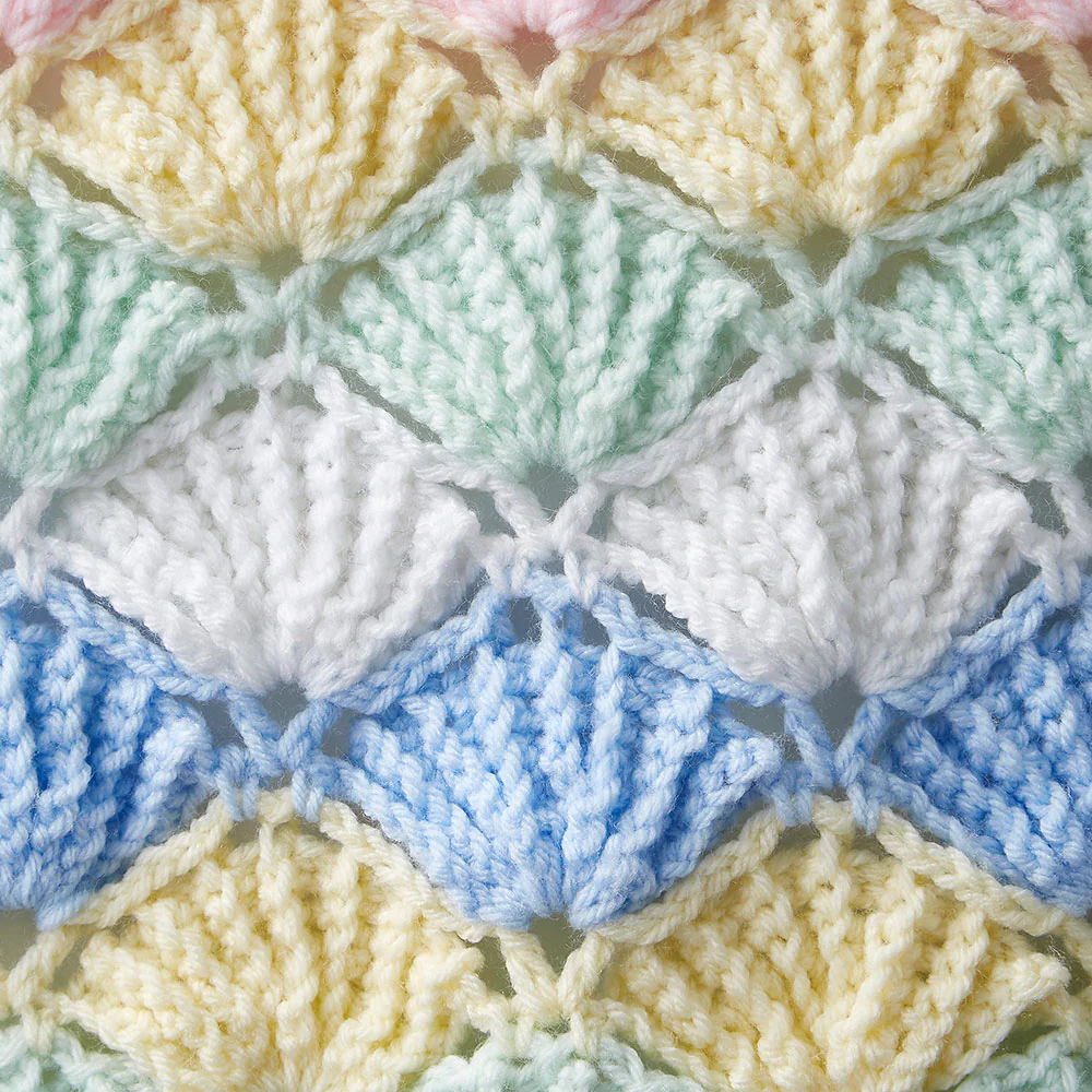 Lacy Fans Blanket - Image 2