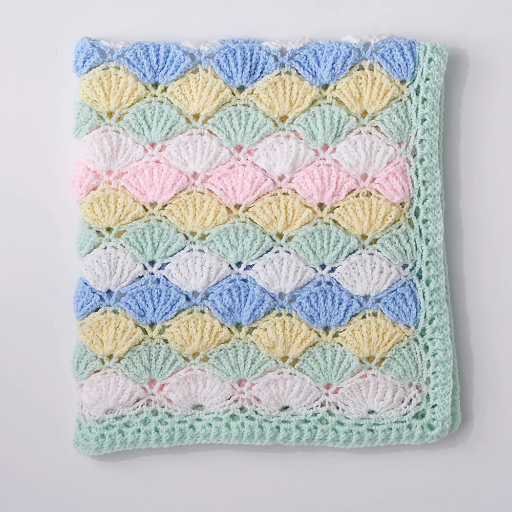 Lacy Fans Blanket - Image 3