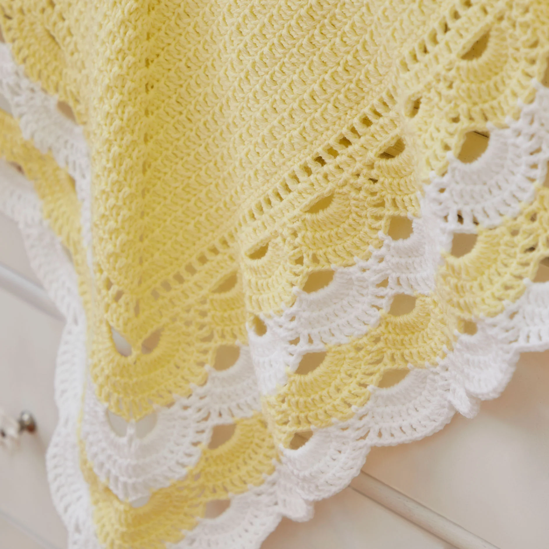 Lacy Scalloped Baby Blanket - Image 3