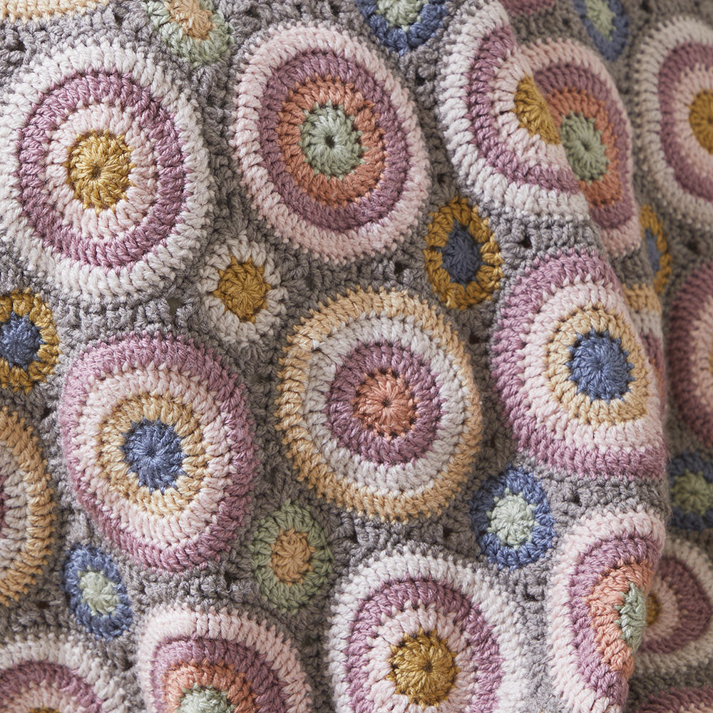 Magic Circles Blanket - Image 4