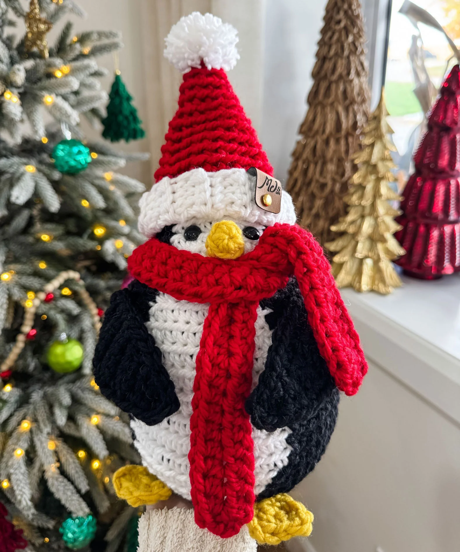 Merry & Bright Santa Penguin - Image 3