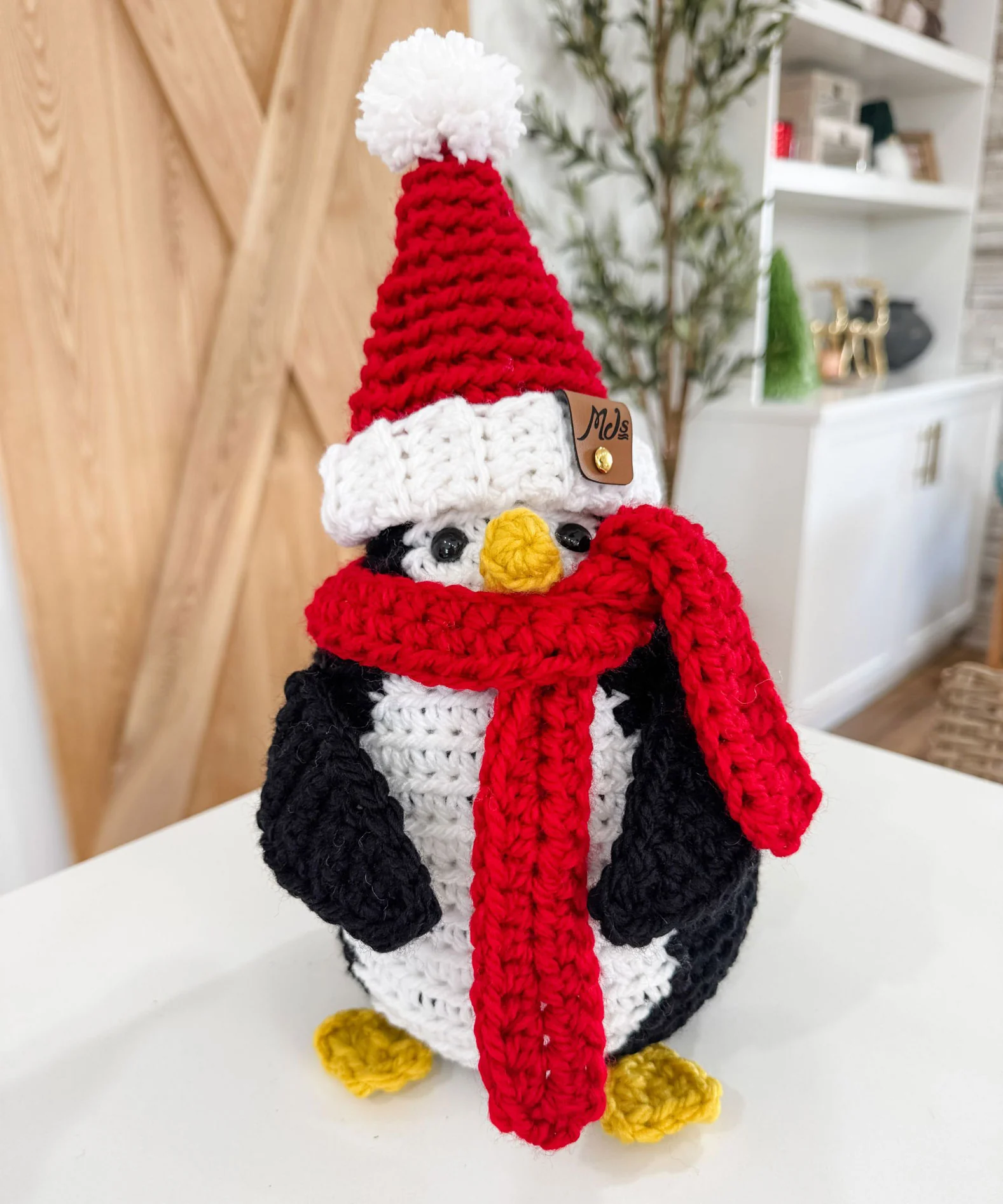 Merry & Bright Santa Penguin - Image 4