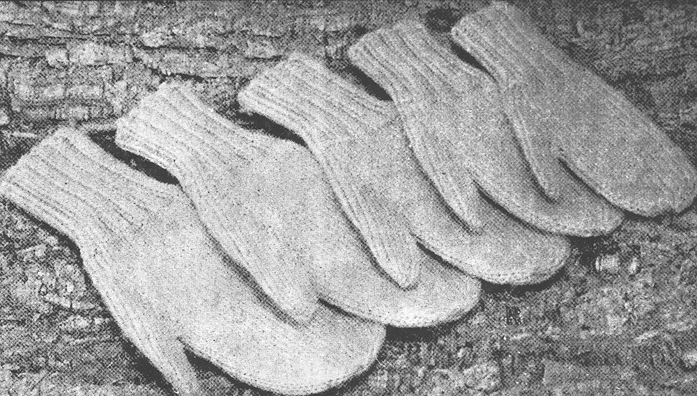 Mitts for the Family Pattern - Image 2