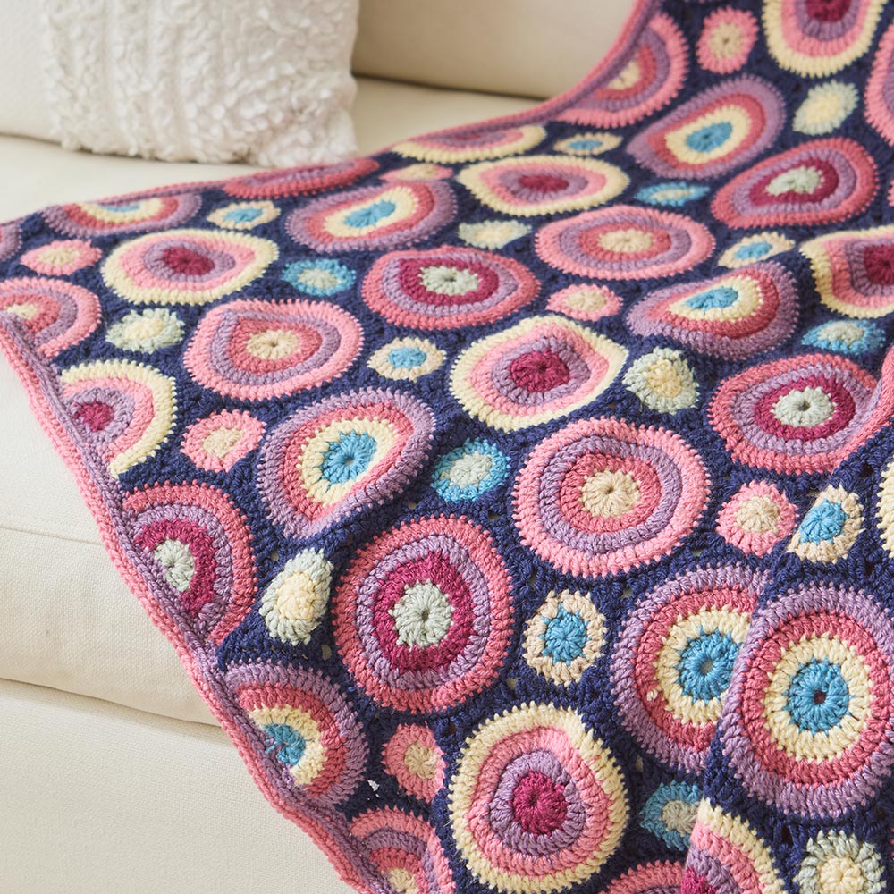 Navy Magic Circles Blanket - Image 4
