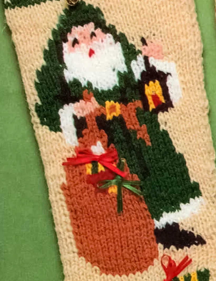 Old Time Santa Stockings Pattern - Image 3