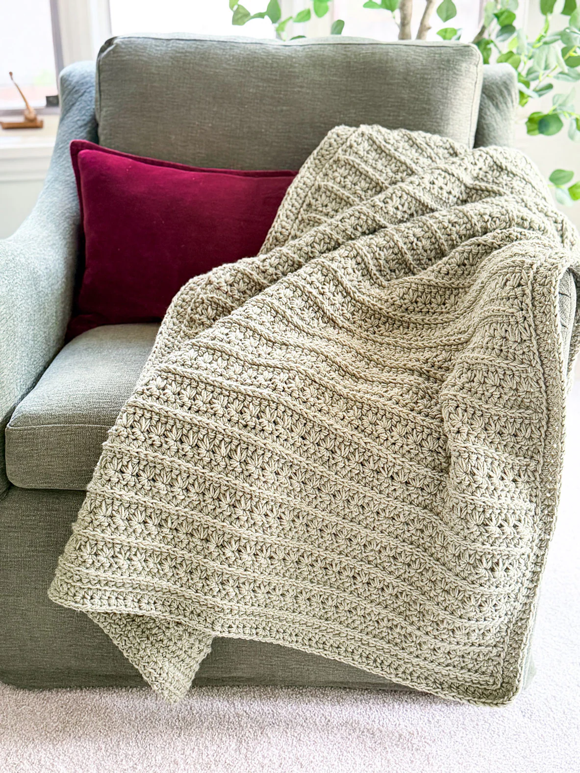 Petal Loop Stitch Textured Blanket - Image 3