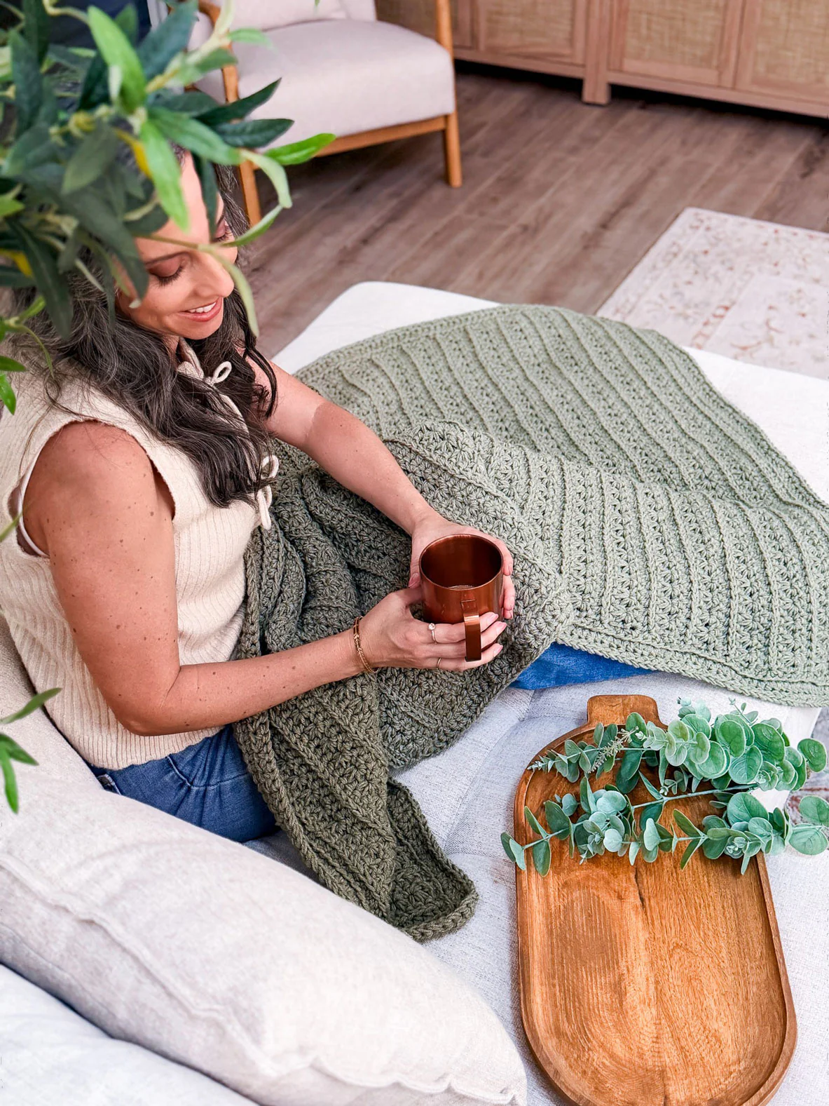 Petal Loop Stitch Textured Blanket - Image 6