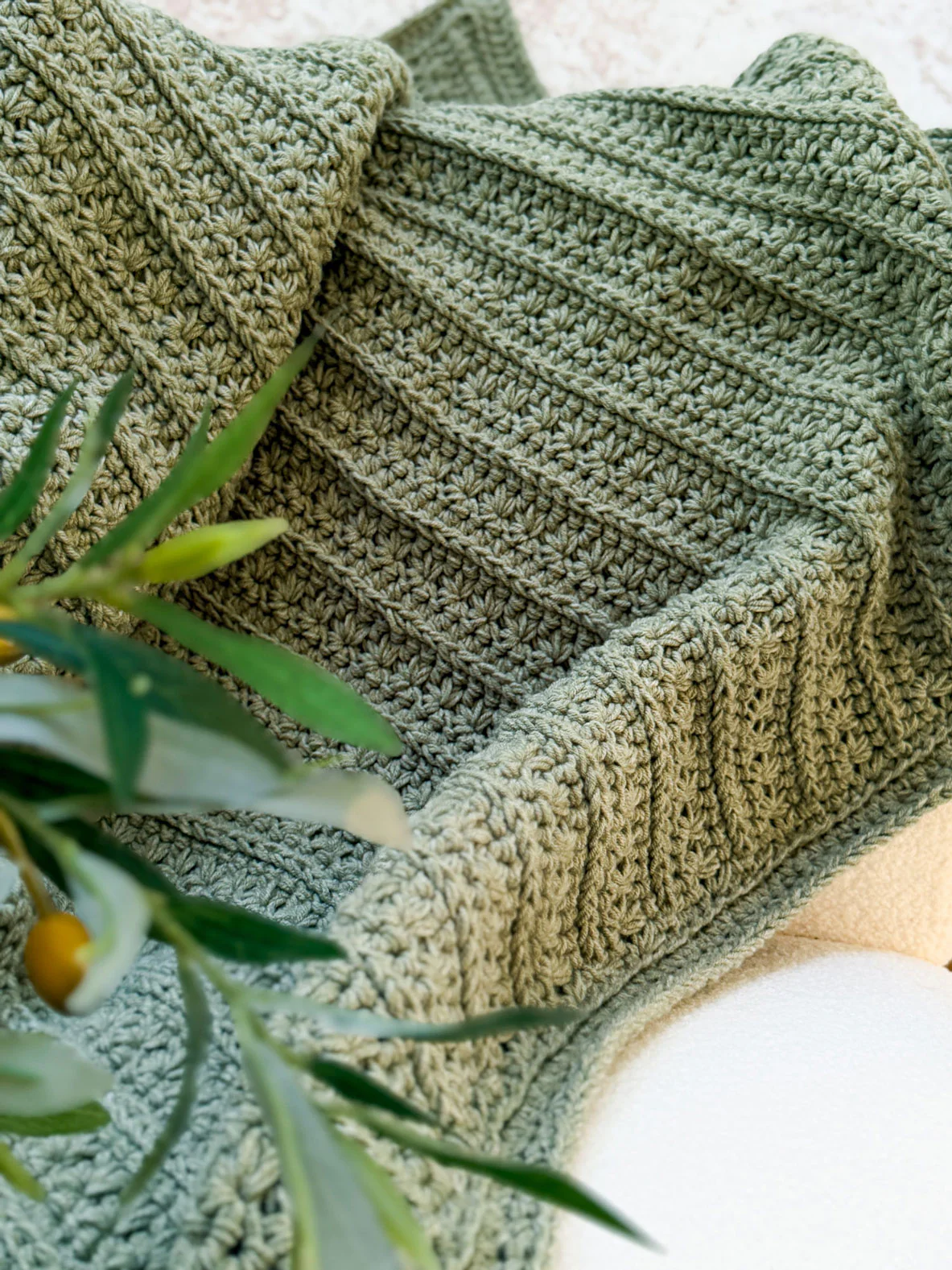 Petal Loop Stitch Textured Blanket - Image 7