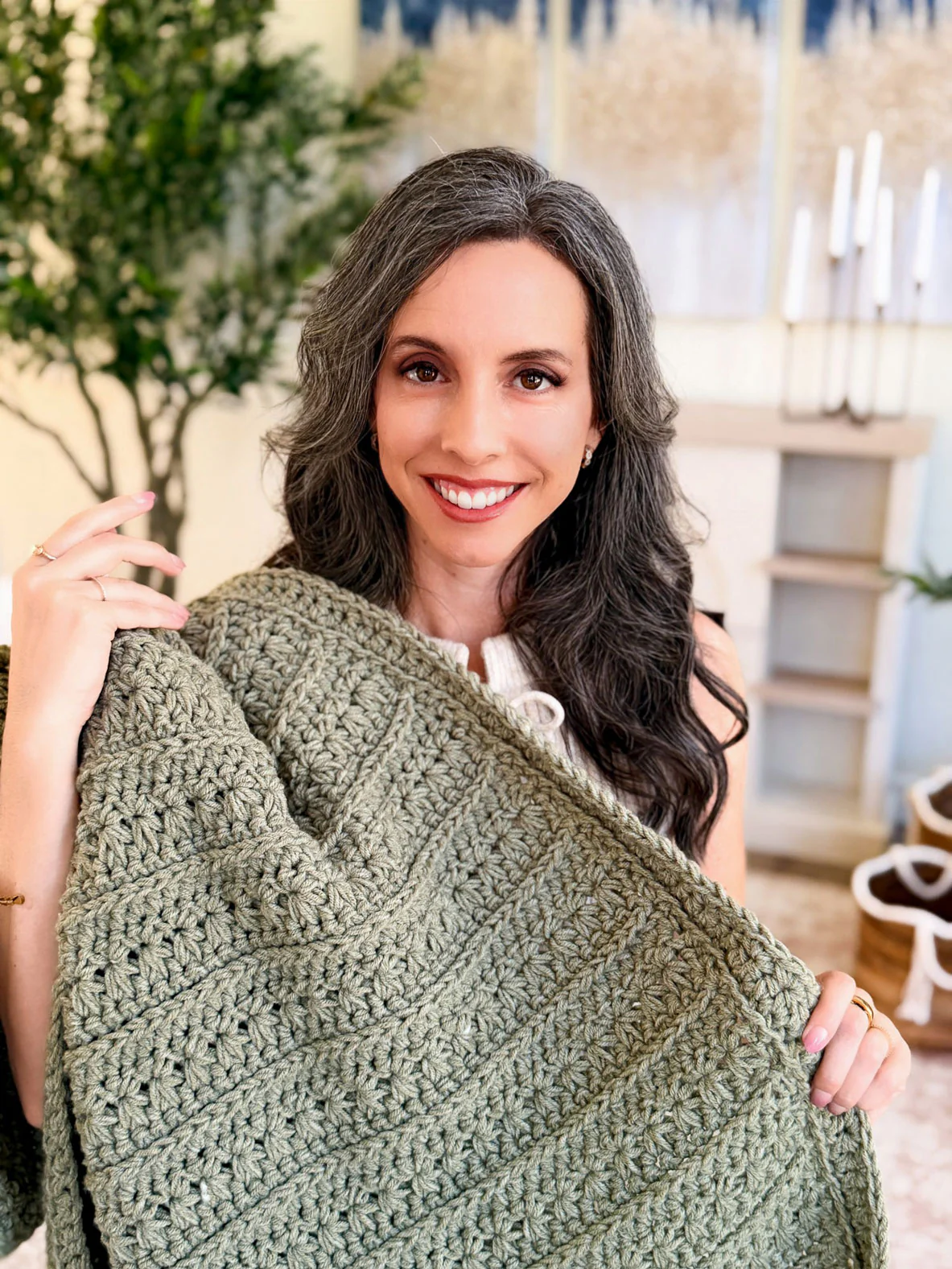 Petal Loop Stitch Textured Blanket - Image 9