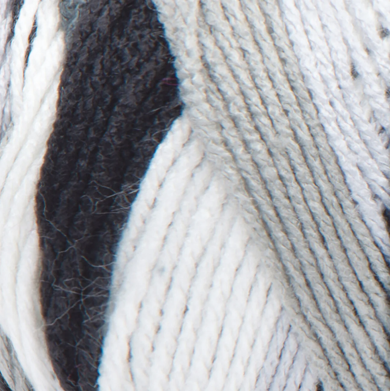 Scallops and Lace Throw - Image 7