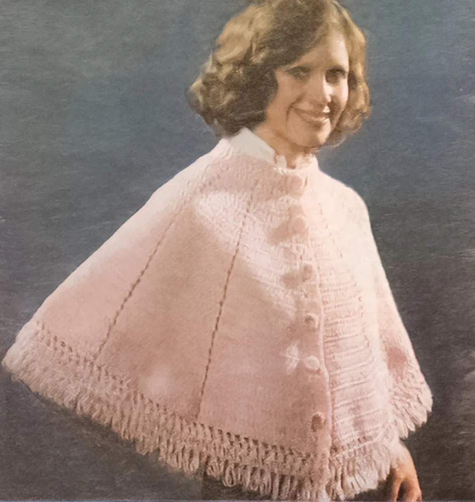 Shortie Cape with Looped Fringe Pattern - Image 3