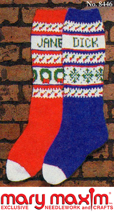 Snowflake and Wreath Stockings Pattern - Image 2
