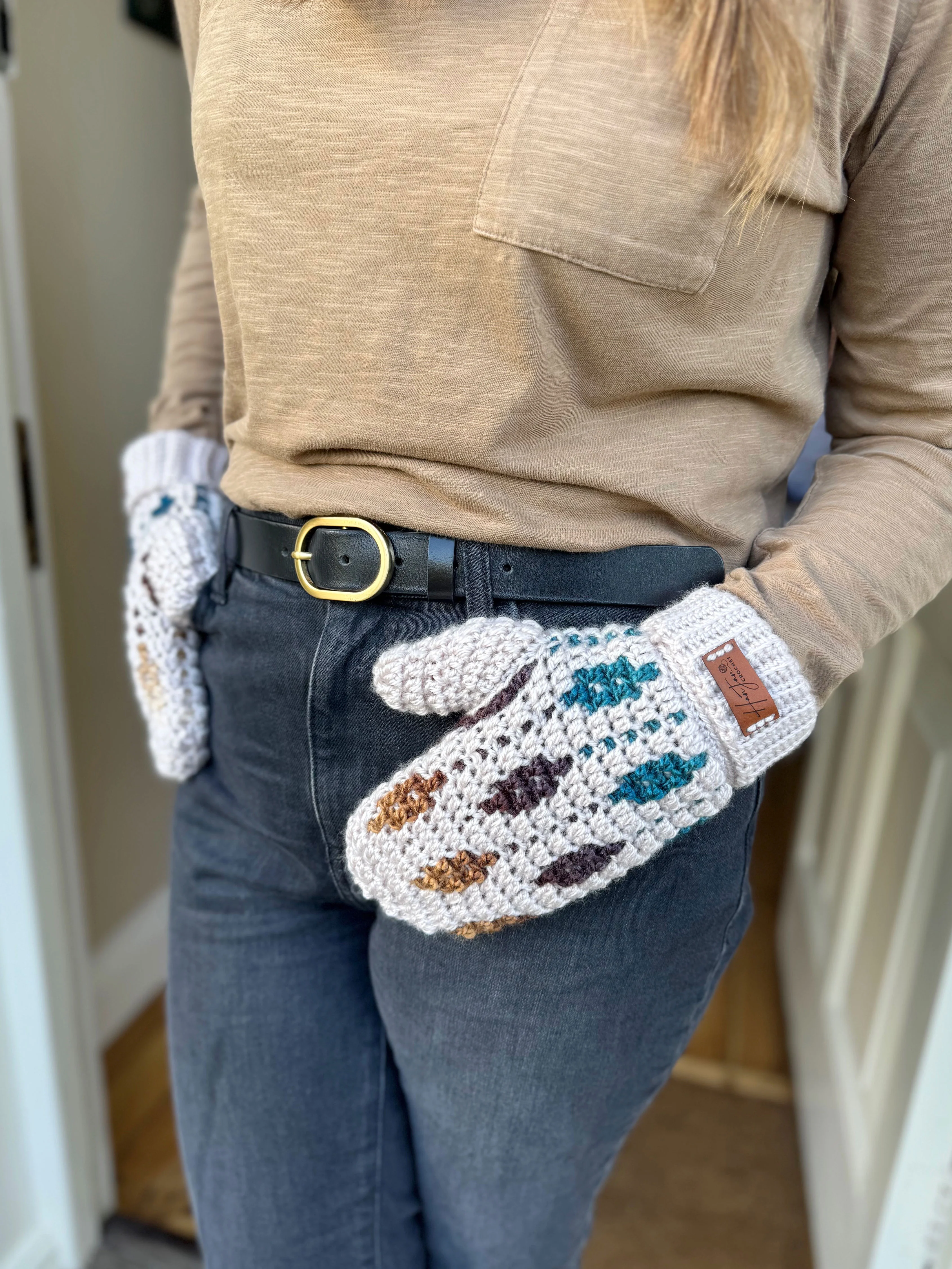 Starlight Mittens - Image 2