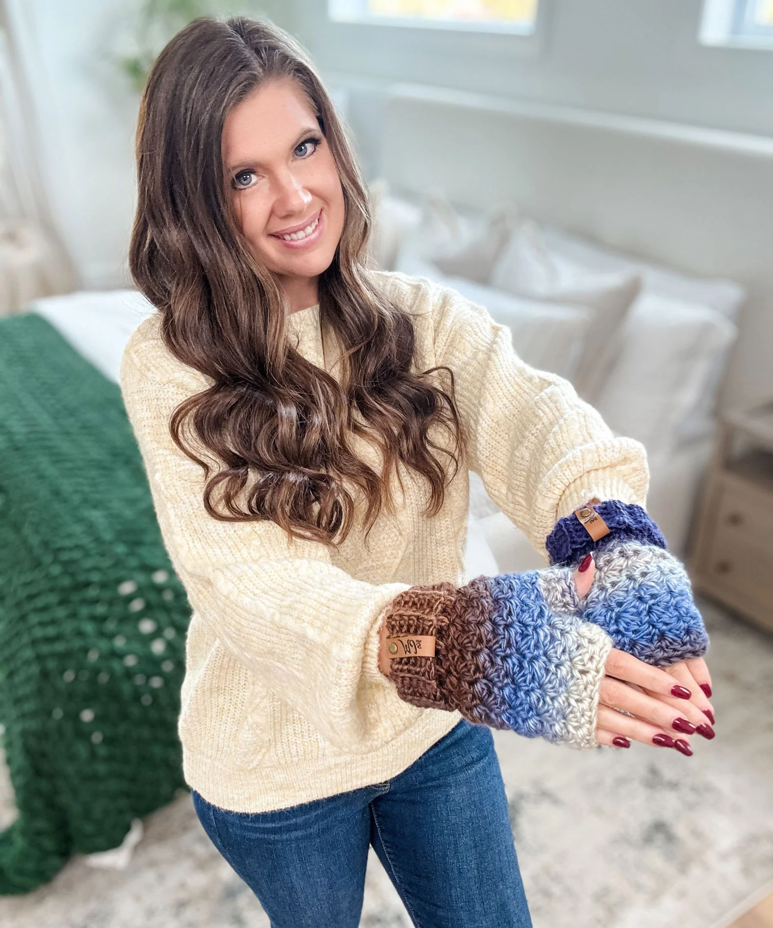 Suzette Mittens & Fingerless Gloves - Image 3