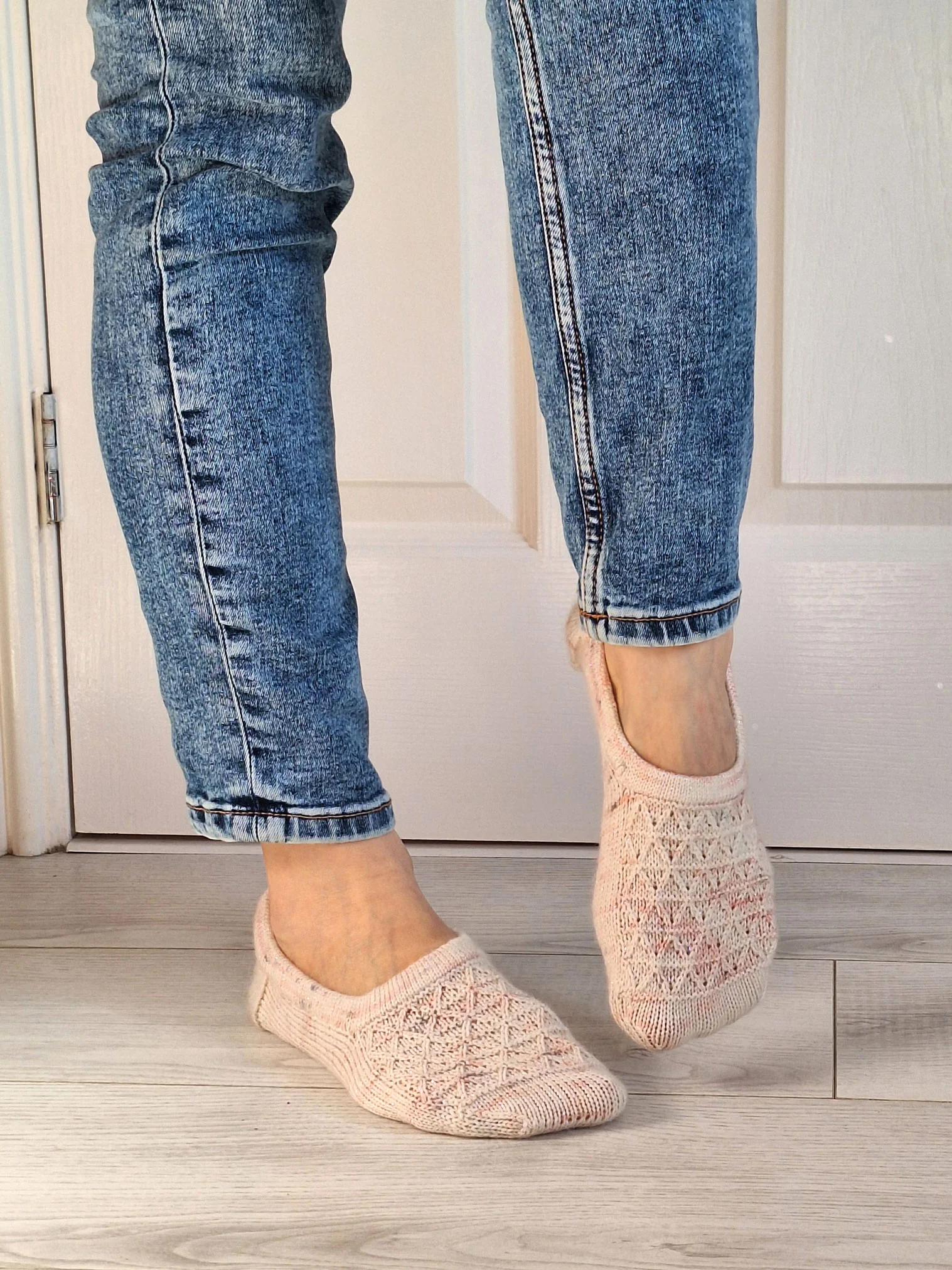 Trimetry Slippers - Image 7