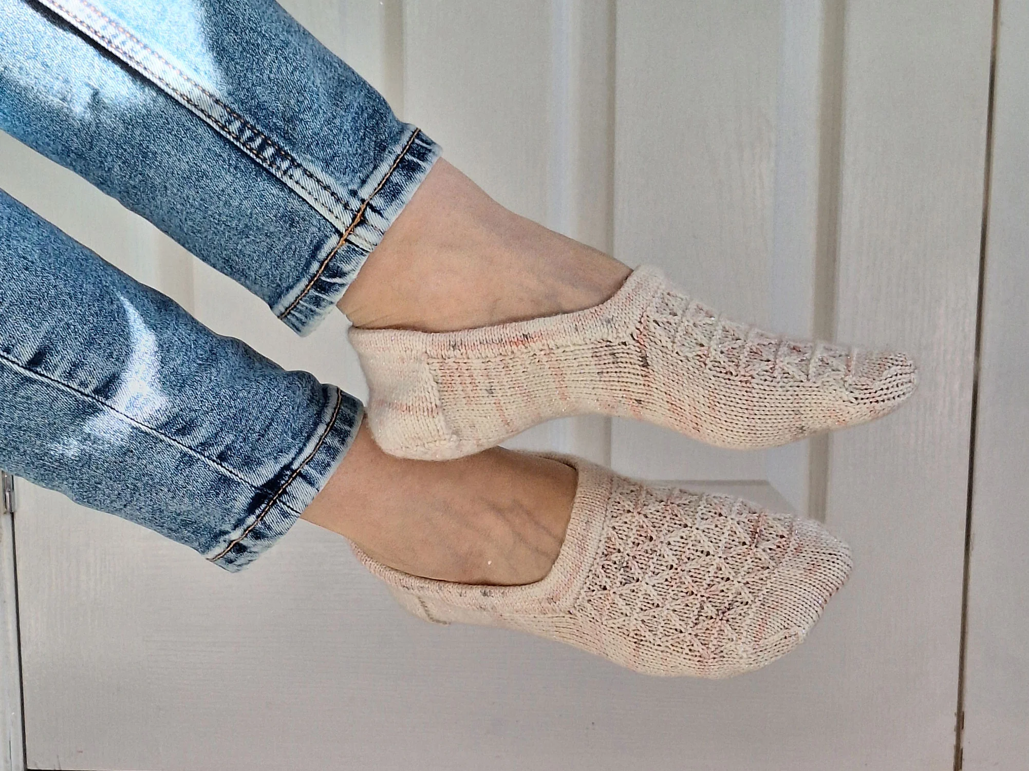 Trimetry Slippers - Image 9