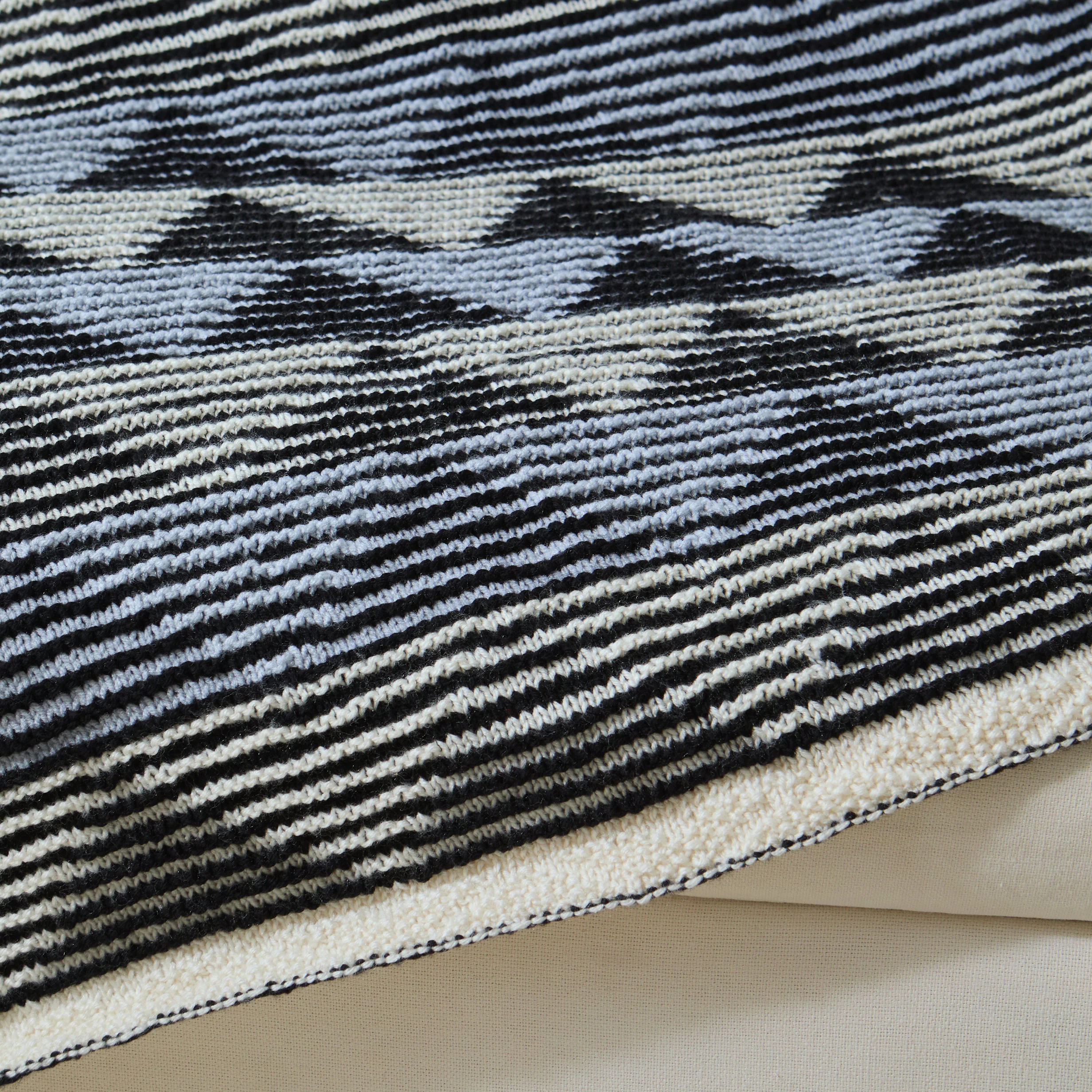 Triple Shadow Afghan - Image 4