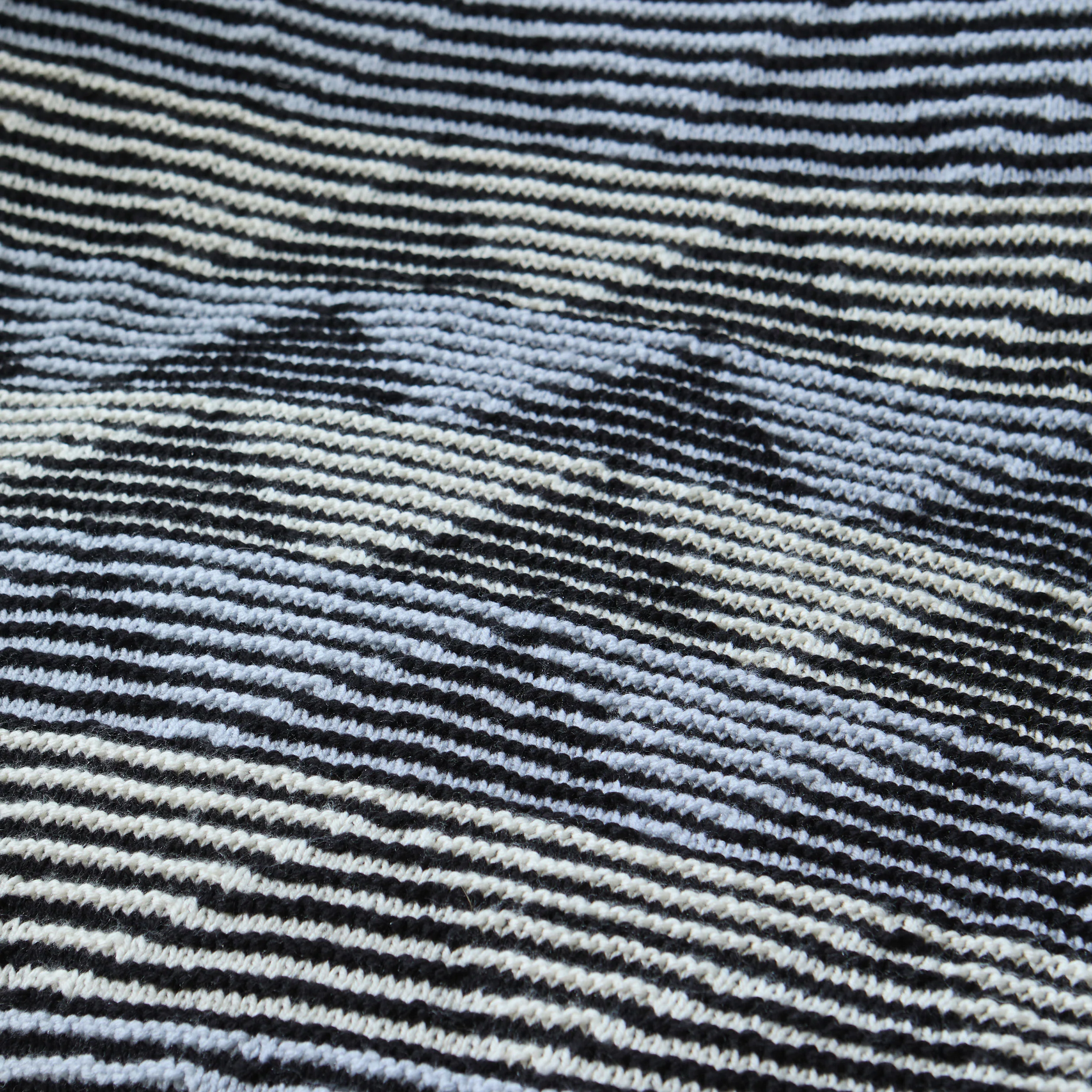 Triple Shadow Afghan - Image 5