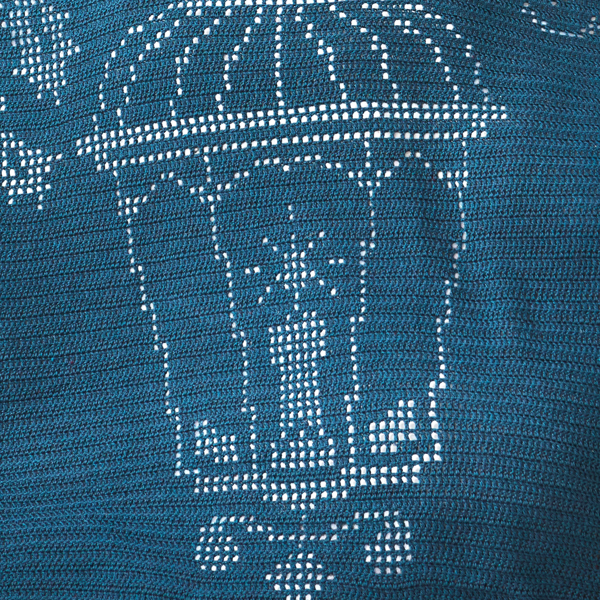 Winter Welcome Throw - Image 2