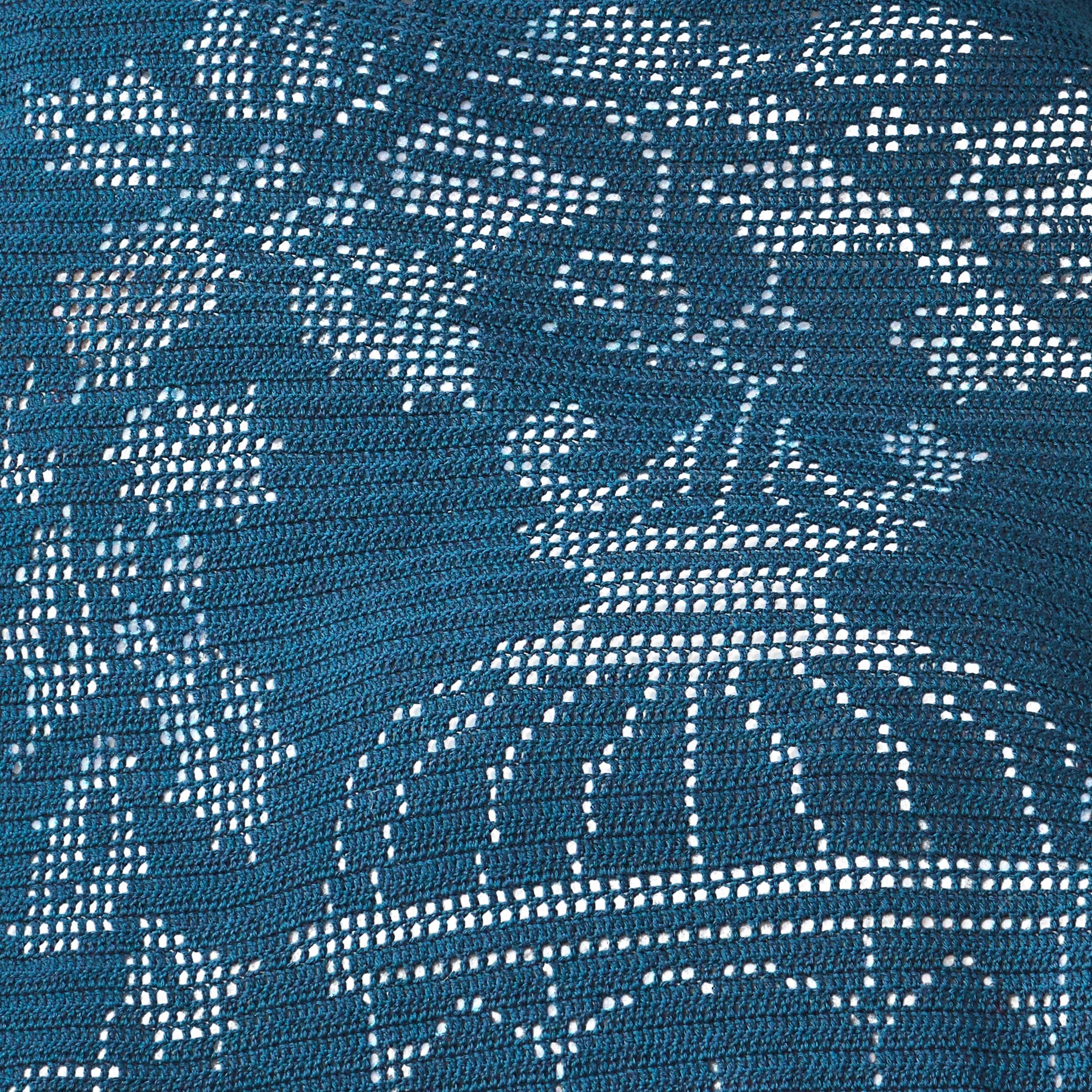 Winter Welcome Throw - Image 3