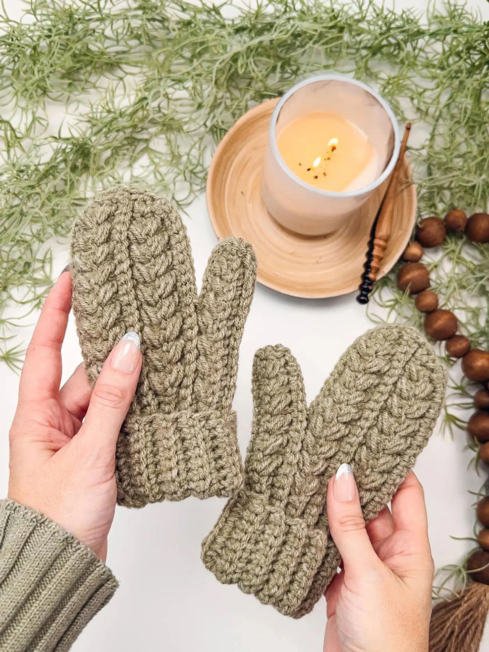 Winter Wheat Flat Crochet Mittens - Image 4