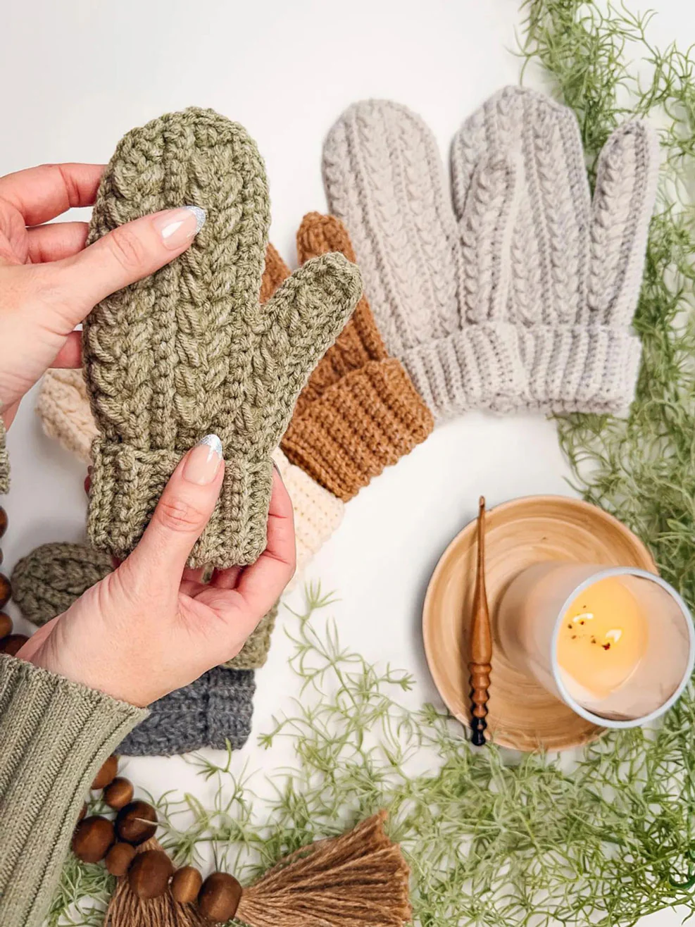 Winter Wheat Flat Crochet Mittens - Image 5