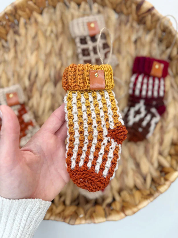 Yuletide Mosaic Mini Stockings - Image 10