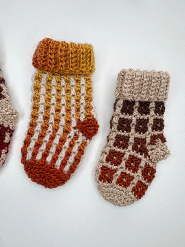 Yuletide Mosaic Mini Stockings - Image 3