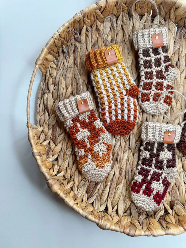 Yuletide Mosaic Mini Stockings - Image 4