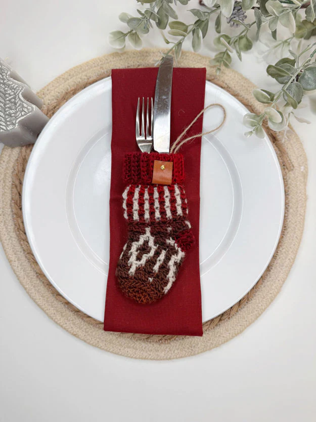 Yuletide Mosaic Mini Stockings - Image 5