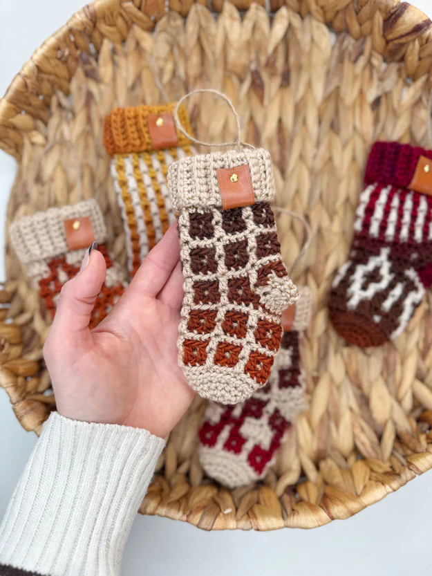 Yuletide Mosaic Mini Stockings - Image 8