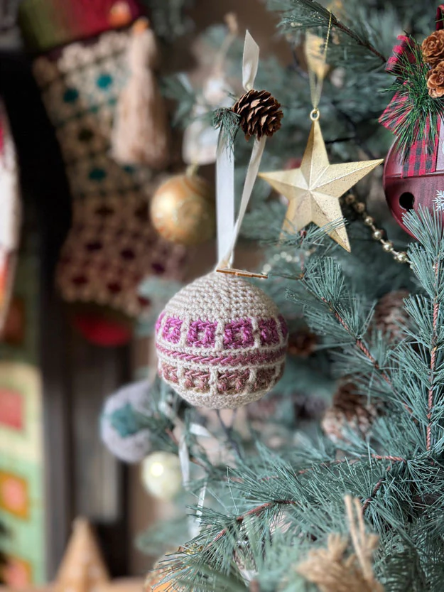 Yuletide Mosaic Ornaments - Image 3